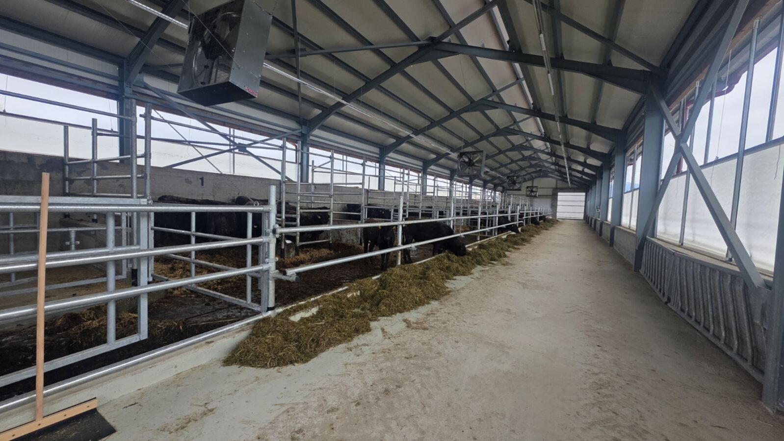 Официално откриване на Wagyu угоителния комплекс Официално откриване на Wagyu угоителния комплекс image